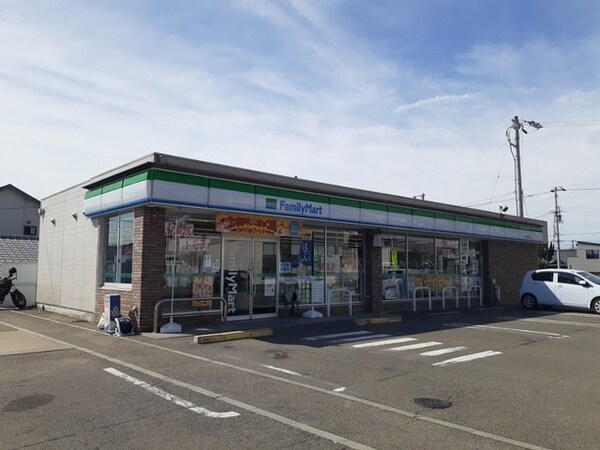 周辺環境(ファミリーマート内宮店様まで650m)