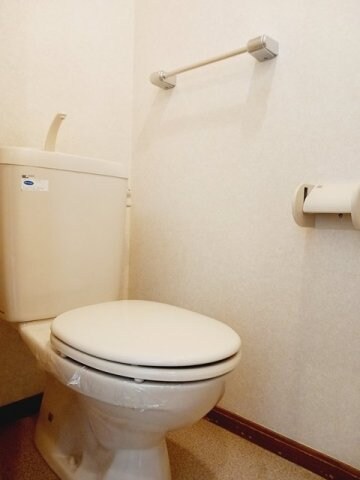 トイレ(シンプルで使いやすいトイレです)