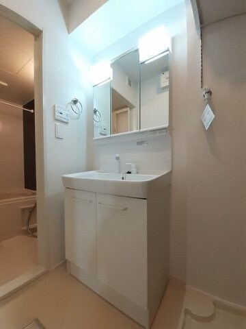 物件内観写真17　(使いやすい洗面所です)