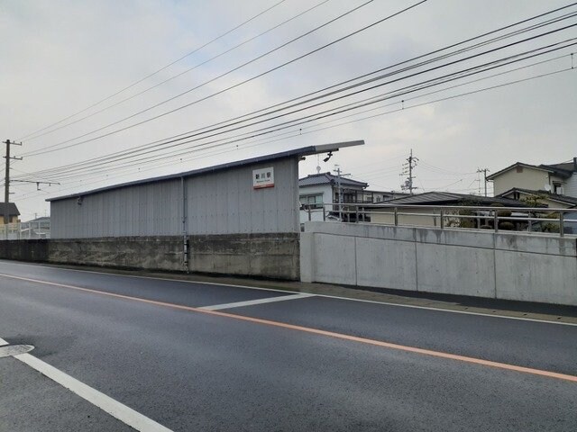 物件外観写真8　(伊予鉄新川駅様まで400m)