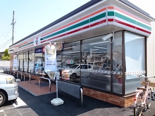 物件外観写真5　(セブンイレブン来住町店様まで190m)