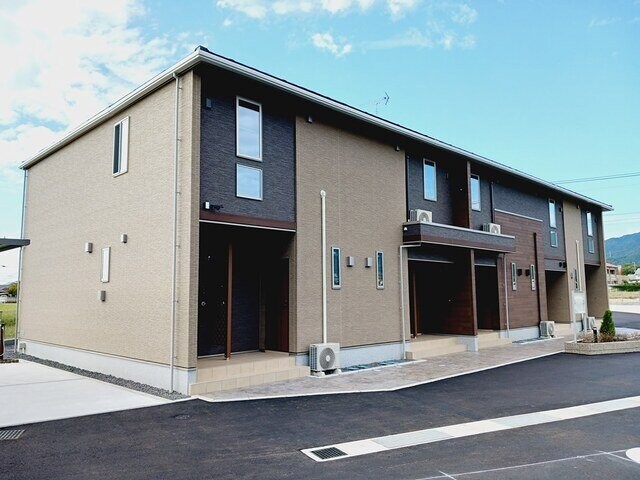 物件外観写真1　(建物外観を気になさる方へ、見た目の良い物件です)