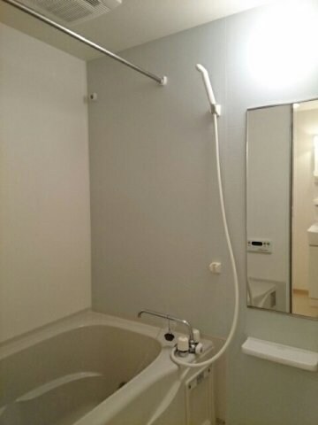 物件内観写真10　(日々の暮らしに欠かせないお風呂です)