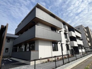 ベルマティーナ南松山外観写真