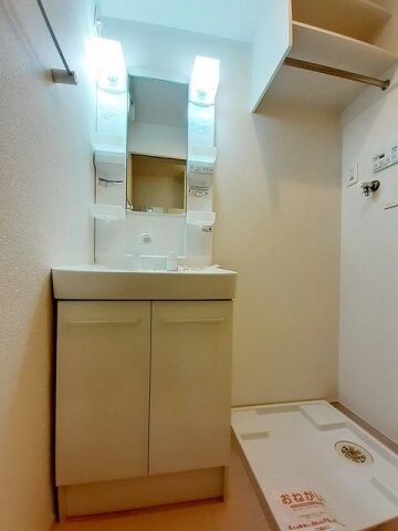 物件内観写真17　(脱衣スペースもあります)