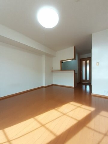 物件内観写真12　(物件の内装です)