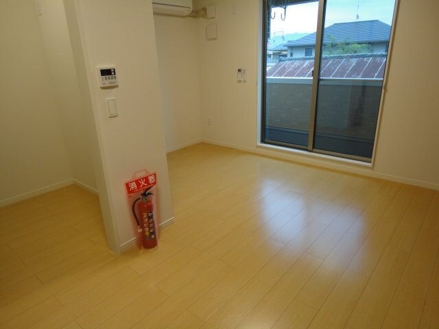 物件内観写真10　(リビング)