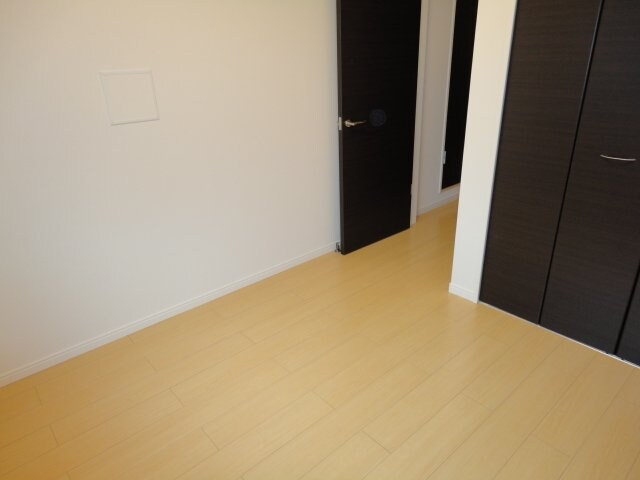 物件内観写真12　(洋室)