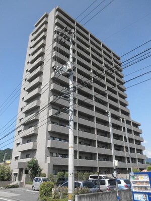 サーパス鷹子第３外観写真