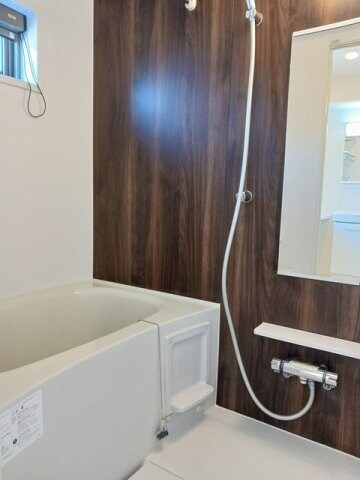 物件内観写真11　(きれいなお風呂です)