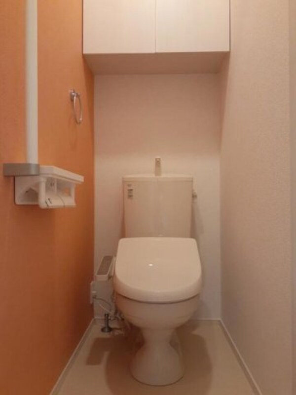 トイレ(コンパクトで使いやすいトイレです)