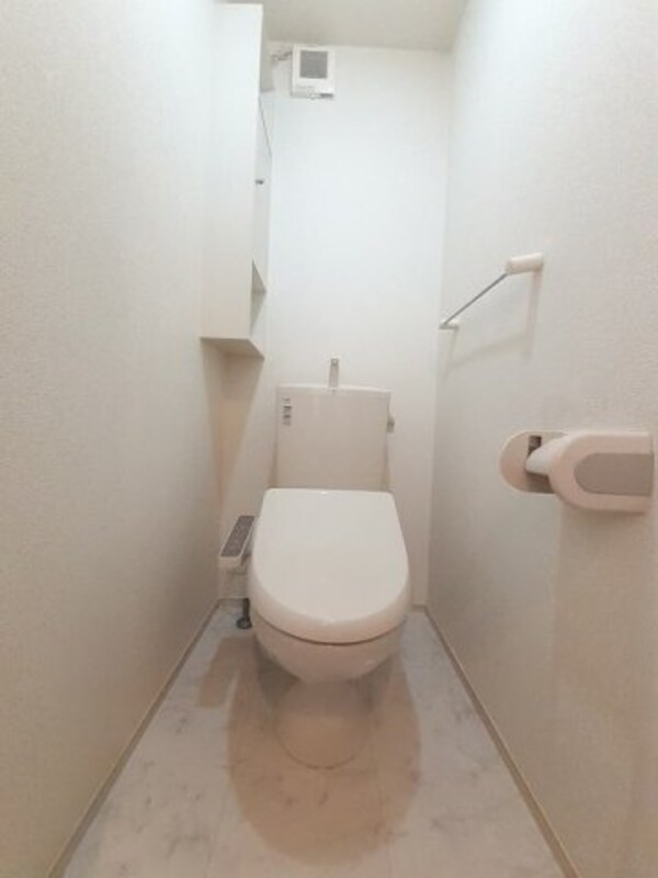 トイレ(ゆったりとした空間のトイレです)