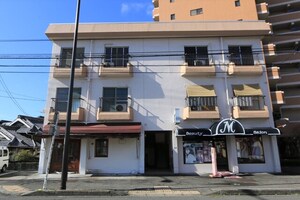 松田マンション外観写真