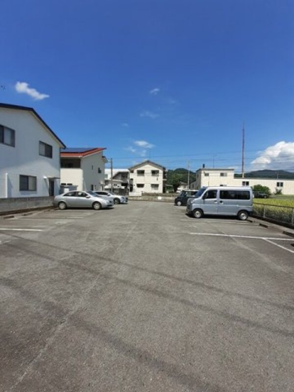 駐車場(駐車場完備です)