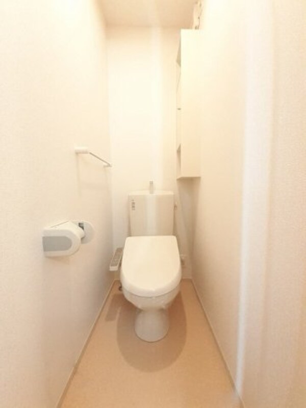 トイレ(シンプルで使いやすいトイレです)