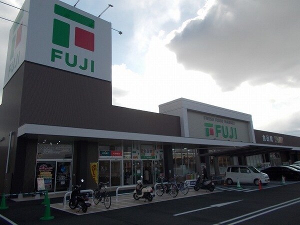 周辺環境(フジ古川椿店様まで550m)