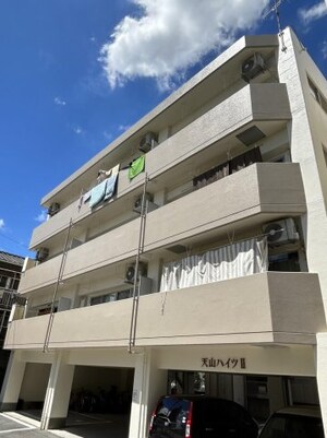 天山ハイツⅡ外観写真