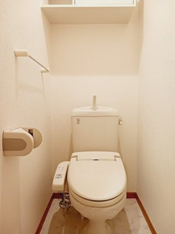トイレ(清潔感のあるトイレです)