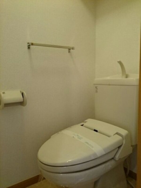 トイレ(清潔感のあるトイレです)