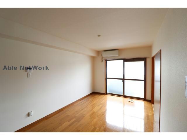 リビングダイニング