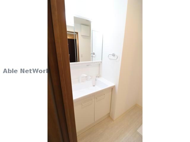 ヒューベストレジデンス東唐津駅の洗面所・脱衣所