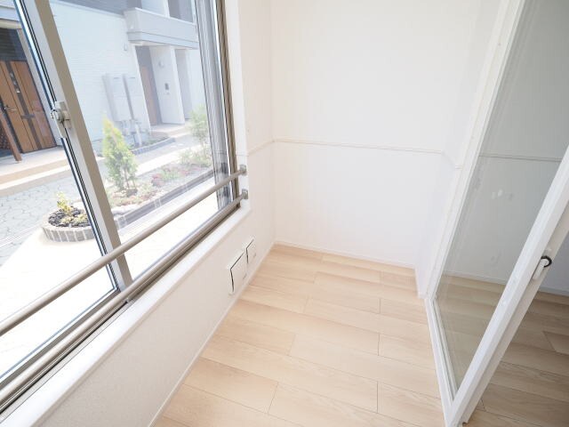 物件内観写真15　(サンルーム)