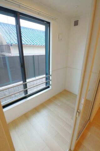 物件内観写真16　(サンルーム)