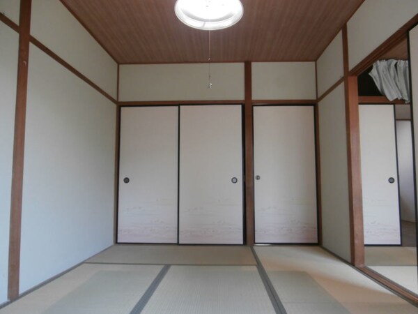 寝室(同仕様)