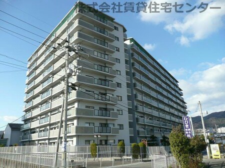 コスモ岩出外観写真