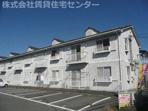 ドミール岩出外観写真