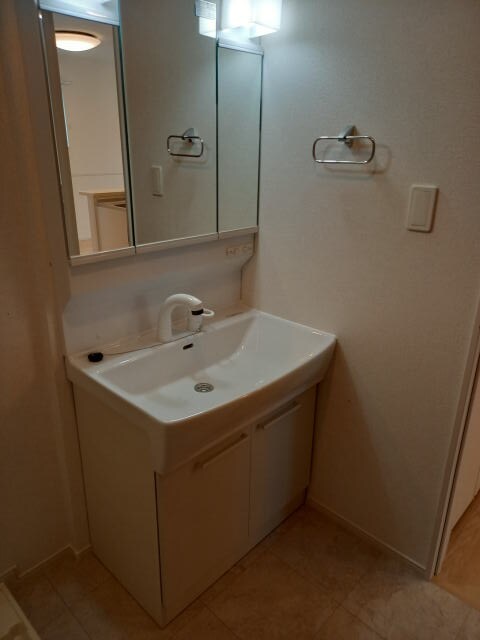 物件内観写真8　(同仕様)