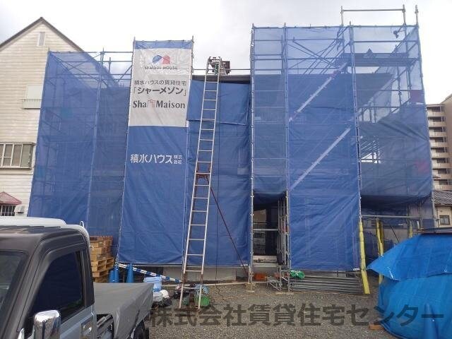 物件外観写真1　(建築中)