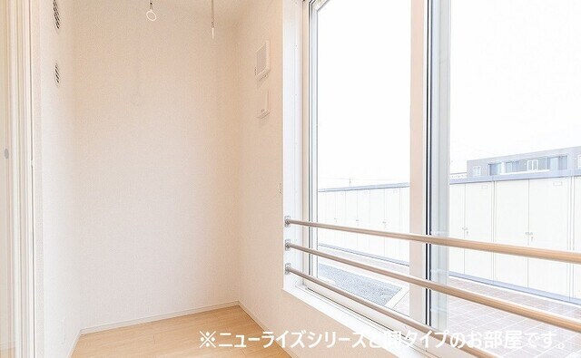 物件内観写真23　(同仕様：サンルーム)