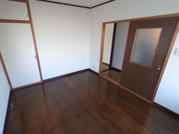 寝室(同仕様)