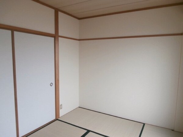 寝室(同仕様)