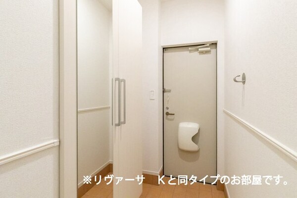 玄関(同仕様)