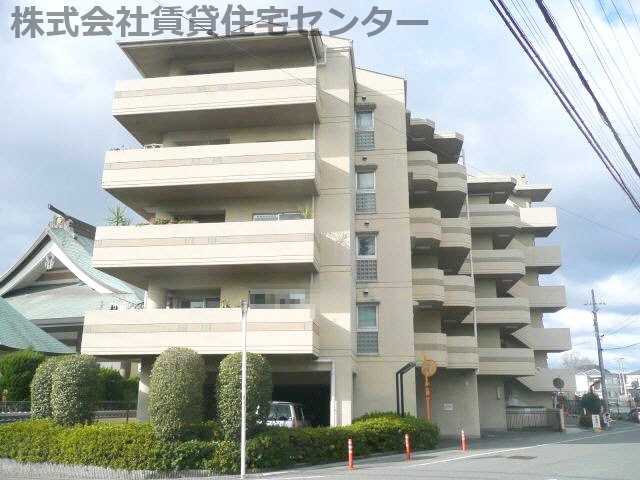 シャルマンフジ岩出弐番館