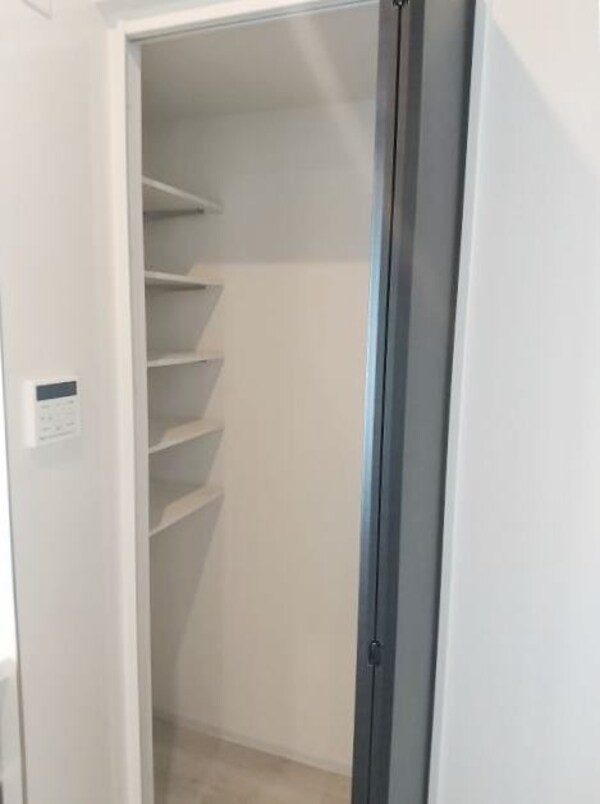 収納(パントリー)