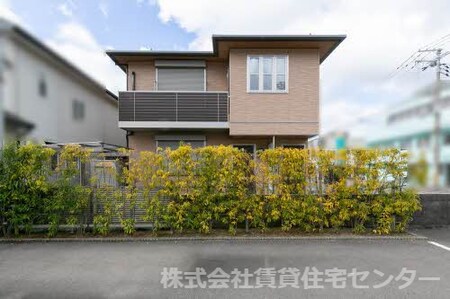 シャーメゾン鳴神外観写真