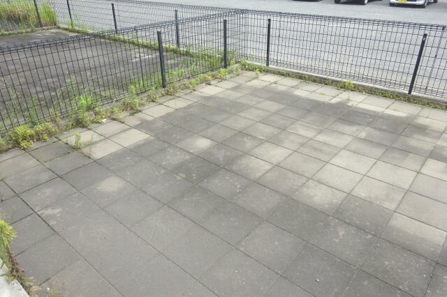 物件内観写真18　(専用庭)