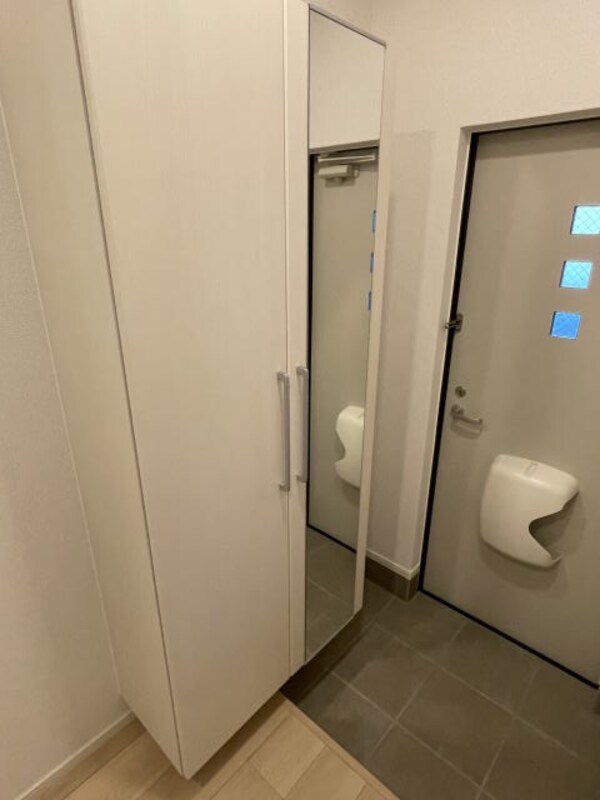 内装他
