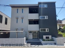 南海本線 和歌山市駅 3階建 築1年の外観写真