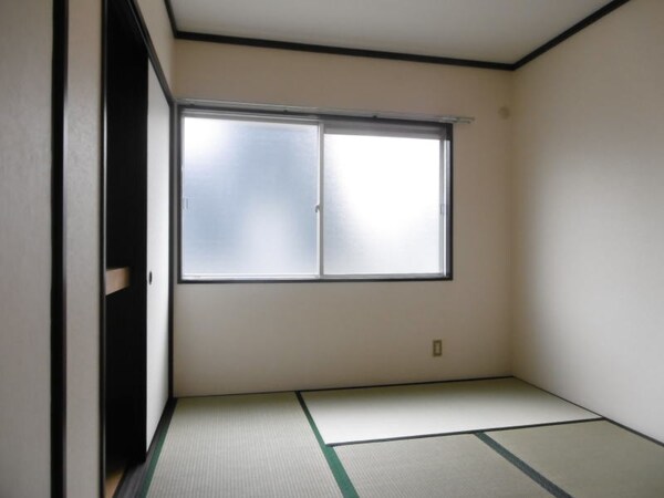 寝室(同仕様)