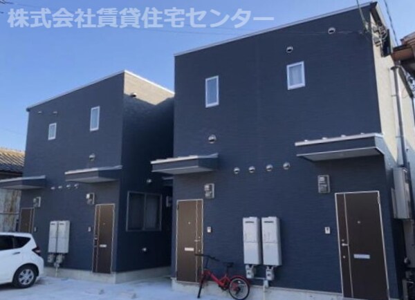 外観(施工例※実際の建物とは、外壁、窓の開口部の位置等のデザインが)