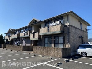 リラ ファルチェ外観写真