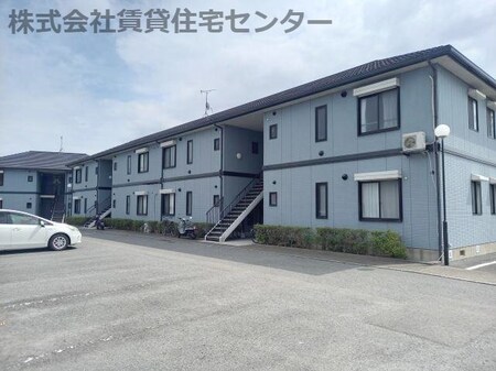 フウルニール・ミー外観写真