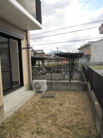 物件内観写真16　(同仕様：庭)