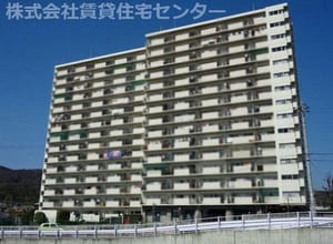 水鉄ガーデンパレス岩出外観写真