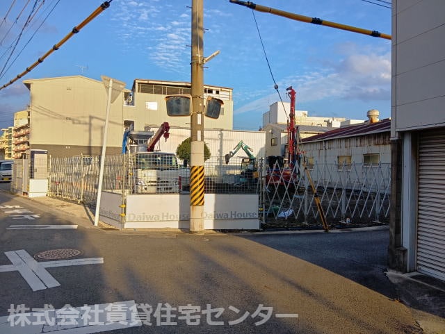 物件外観写真2　(建築中)