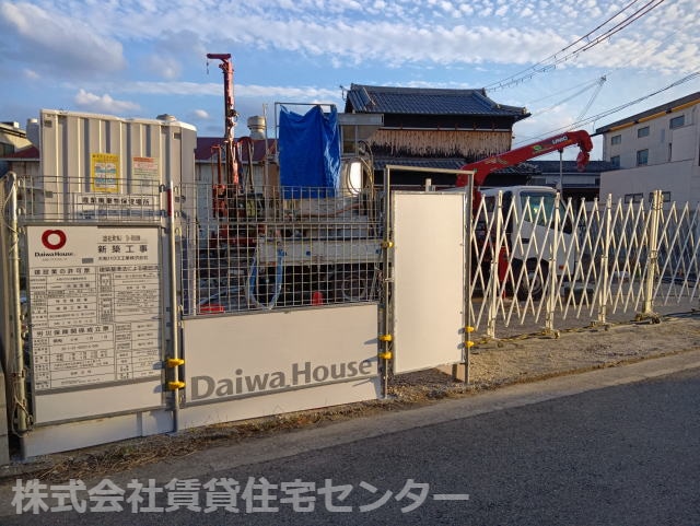 物件外観写真3　(建築中)